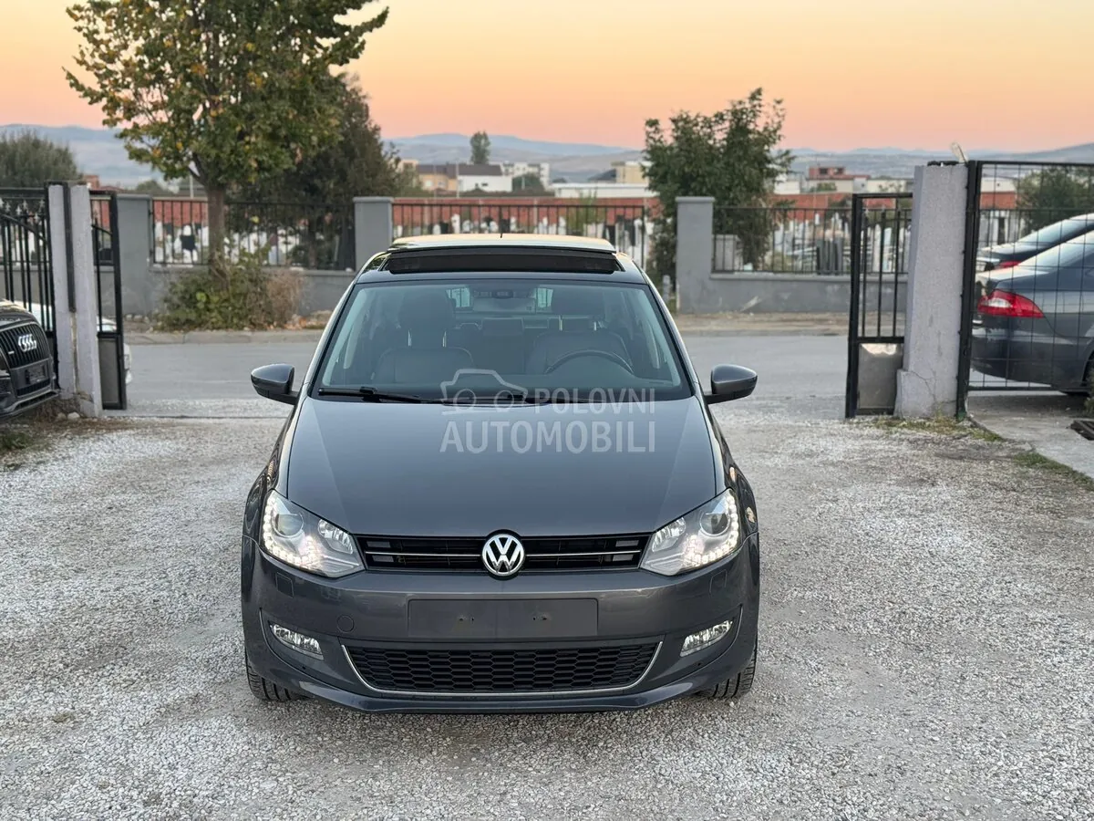 Volkswagen Polo 2012 photo 2