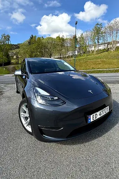 Tesla Model Y 2021 photo 3