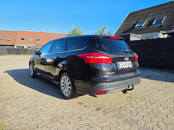 Ford Focus 2017 photo 2
