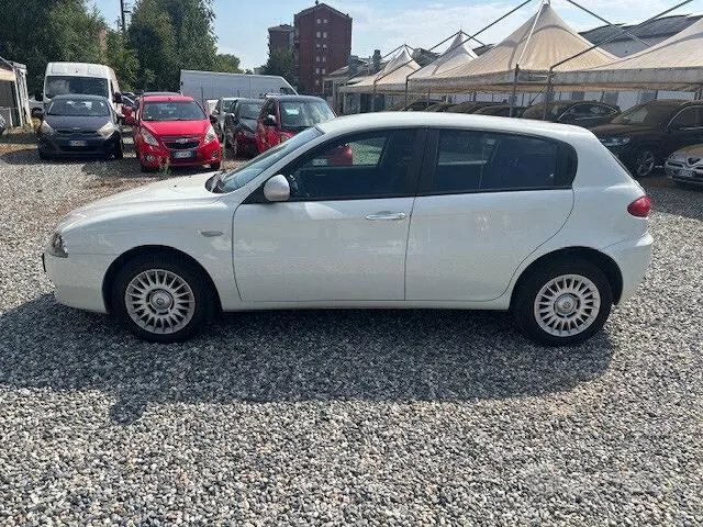 Alfa Romeo 147 2010 photo 5