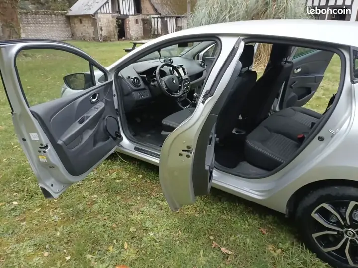 Renault Clio 2017 photo 5