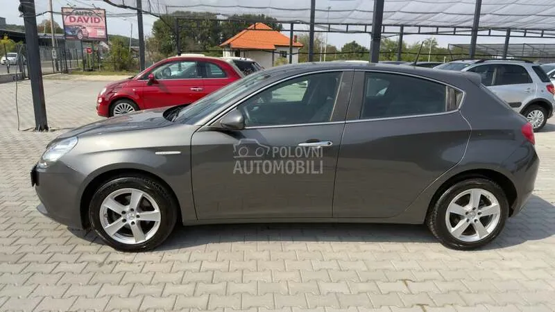 Alfa Romeo Giulia 2015 photo 5