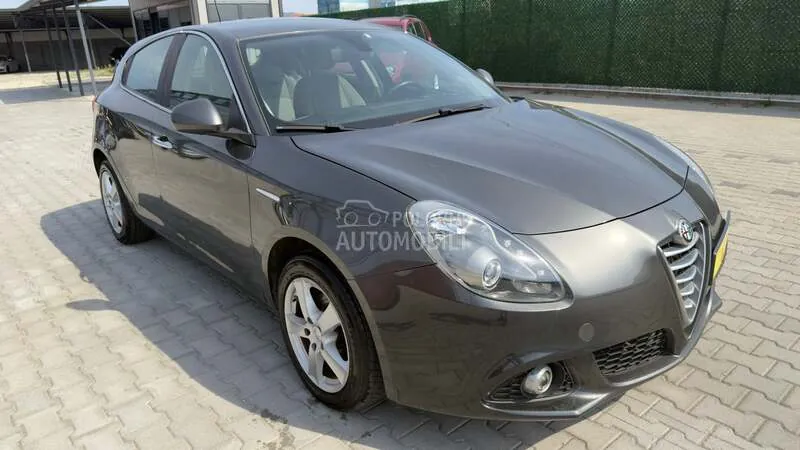 Alfa Romeo Giulia 2015 photo 3