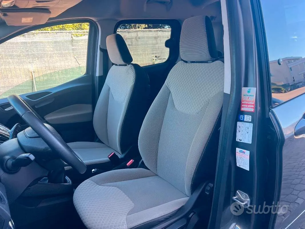 Ford Tourneo Courier 2018 photo 5