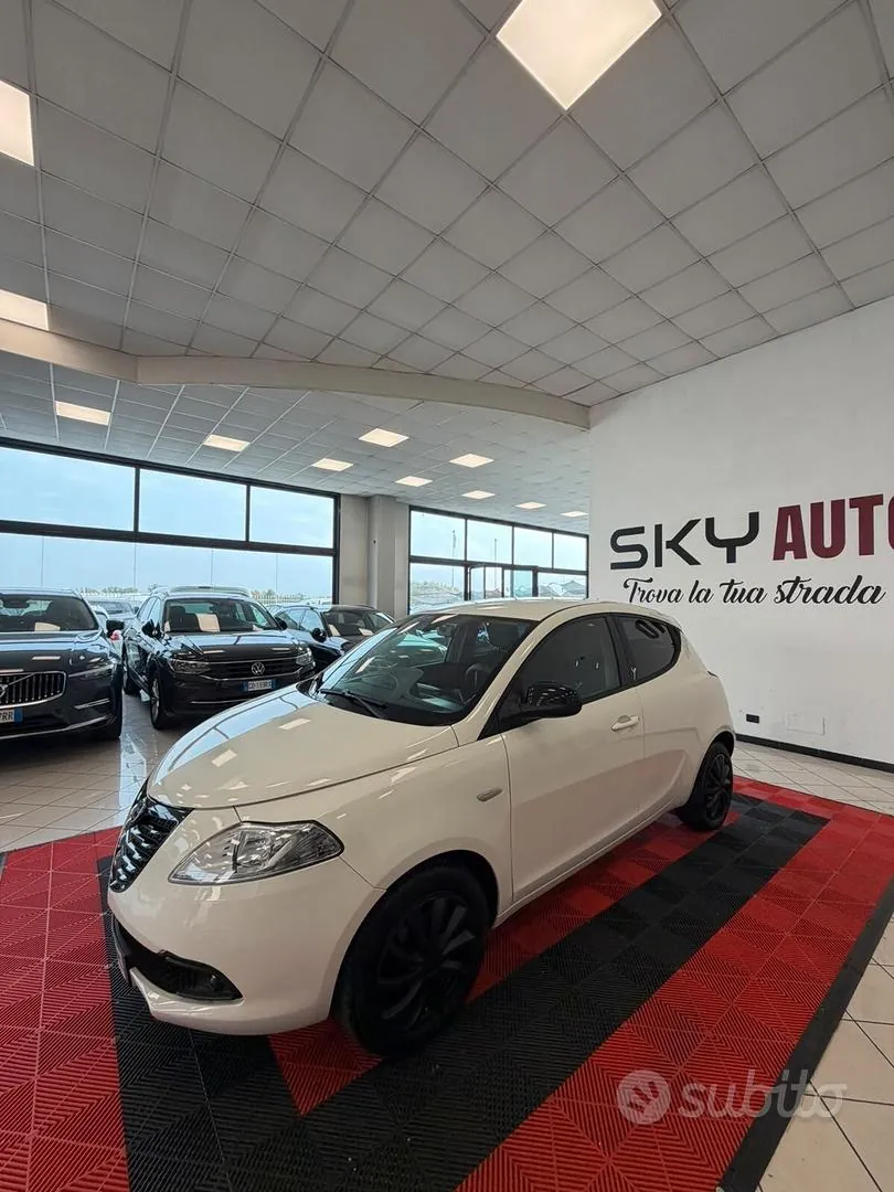Lancia Ypsilon 2015 photo 3
