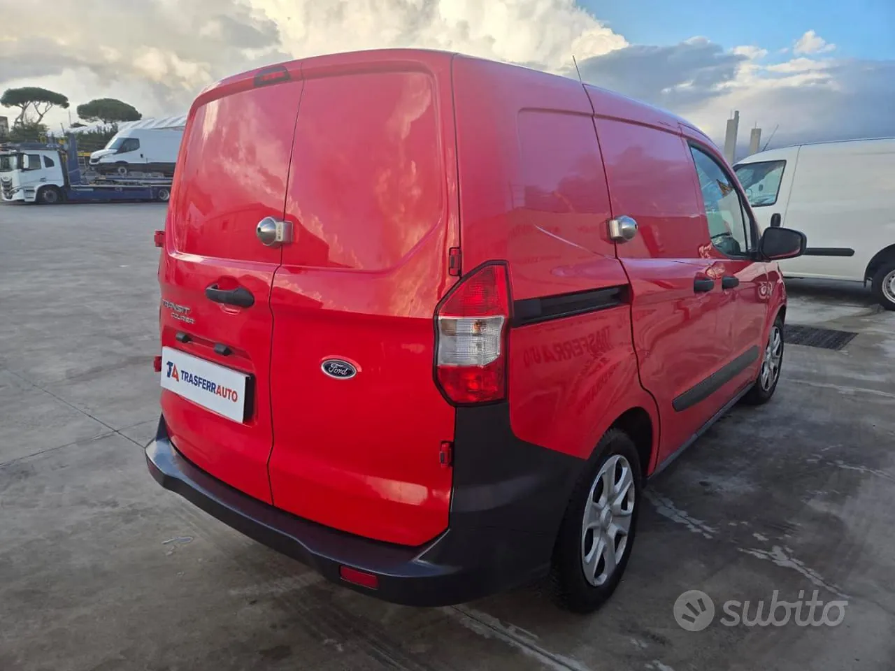 Ford Transit Courier 2023 photo 5
