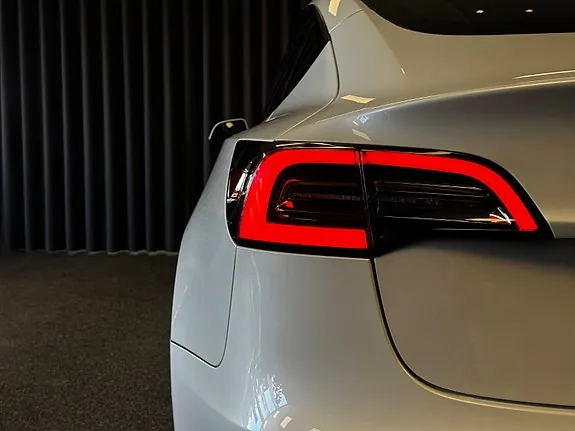 Tesla Model 3 2021 photo 5
