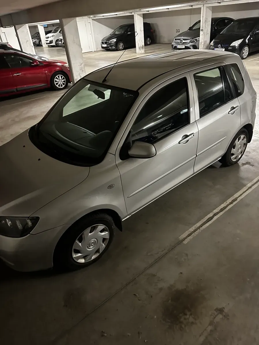 Mazda Mazda2