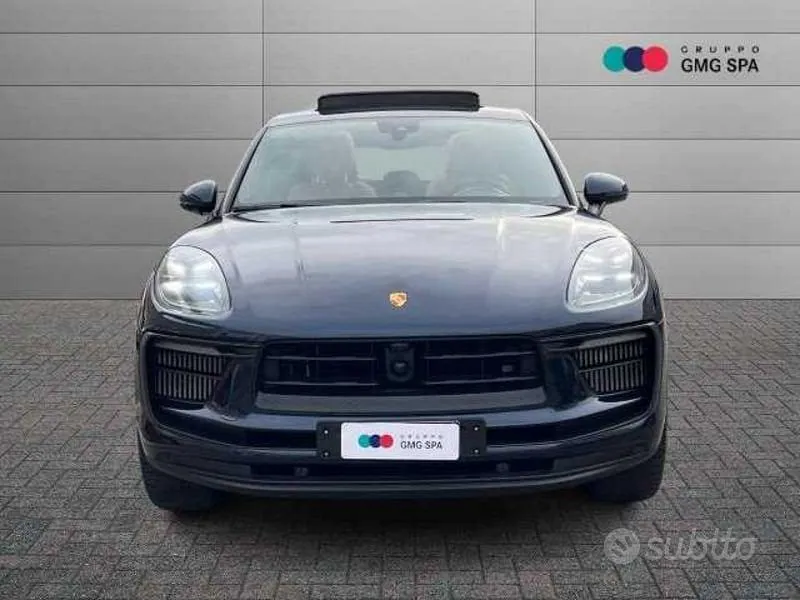 Porsche Macan 2021 photo 2