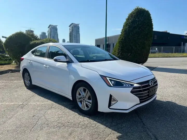 Hyundai Elantra 2019 photo 3