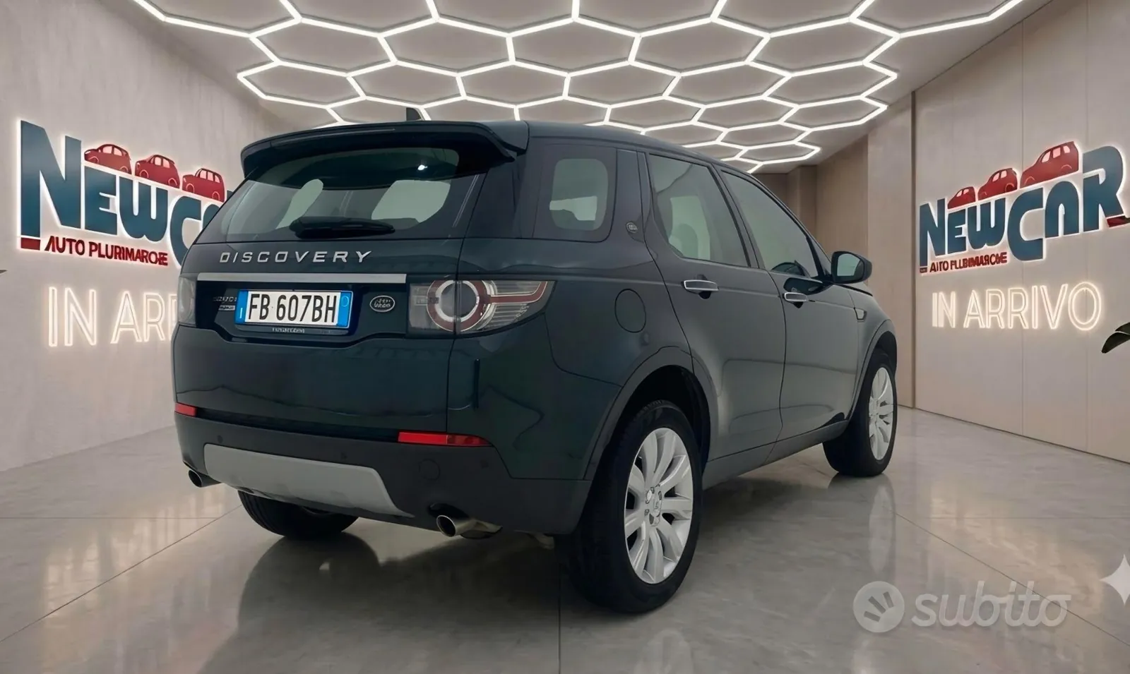 Land Rover Discovery Sport 2015 photo 2