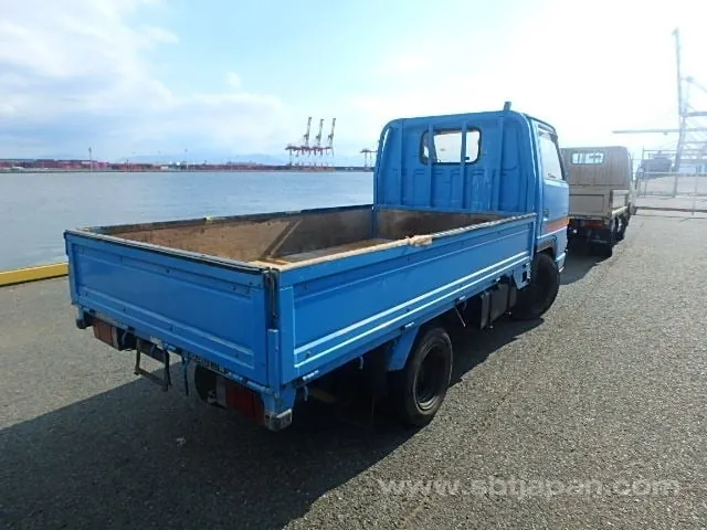 Isuzu Elf 1992 photo 4