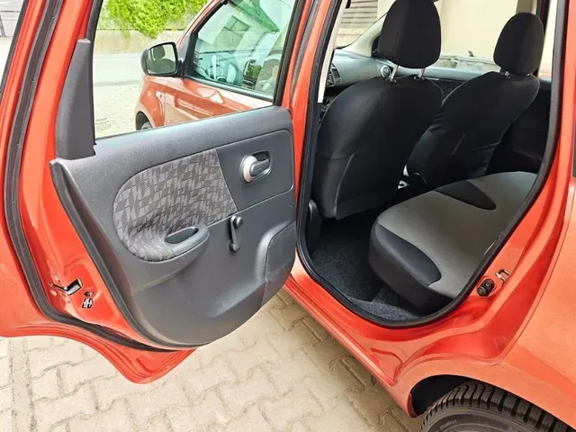 Nissan Note 2006 photo 4