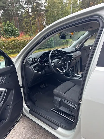 Audi Q3 2020 photo 4