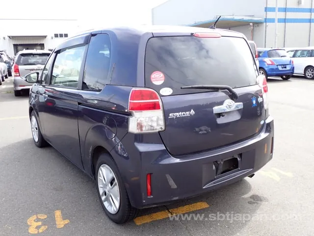 Toyota Spade 2013 photo 3