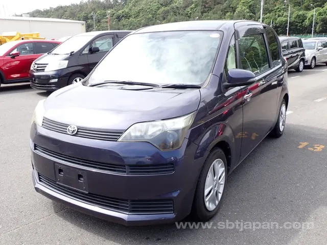 Toyota Spade 2013 photo 2