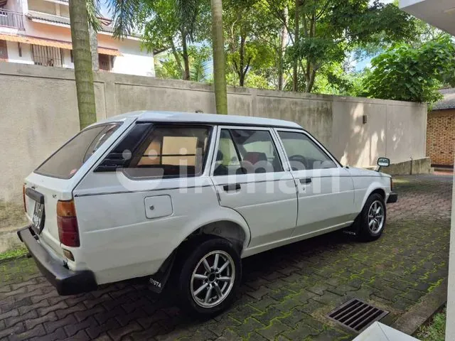 Toyota Corolla 1988 photo 4