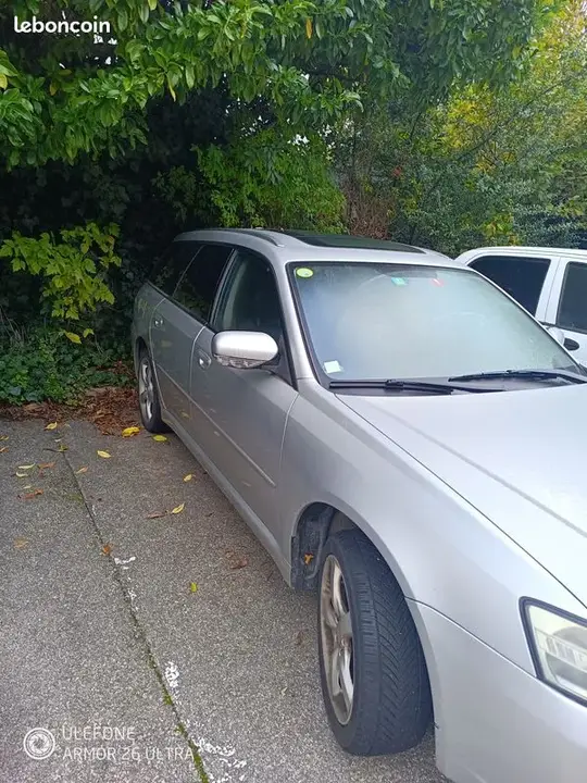 Subaru Legacy 2004 photo 2