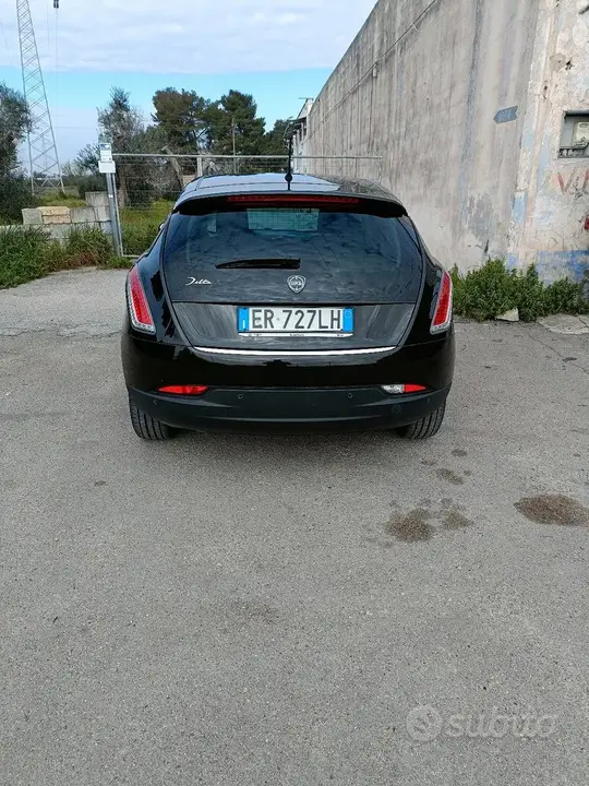 Lancia Delta 2013 photo 2