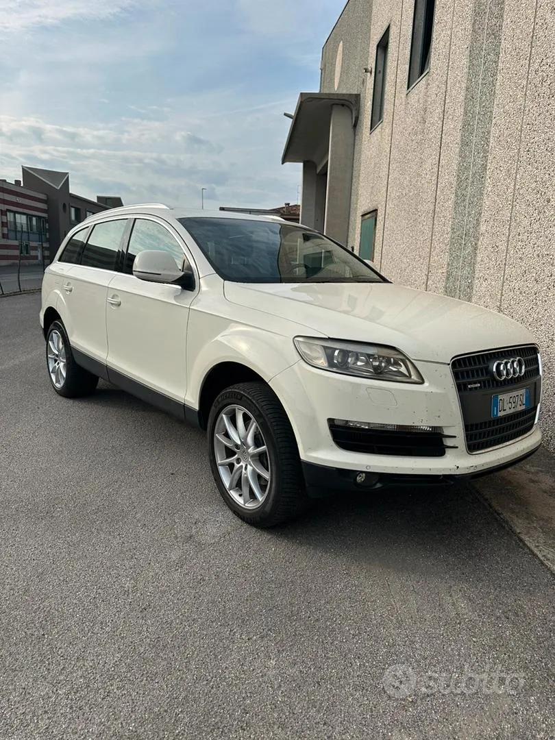 Audi Q7 2007 photo 2