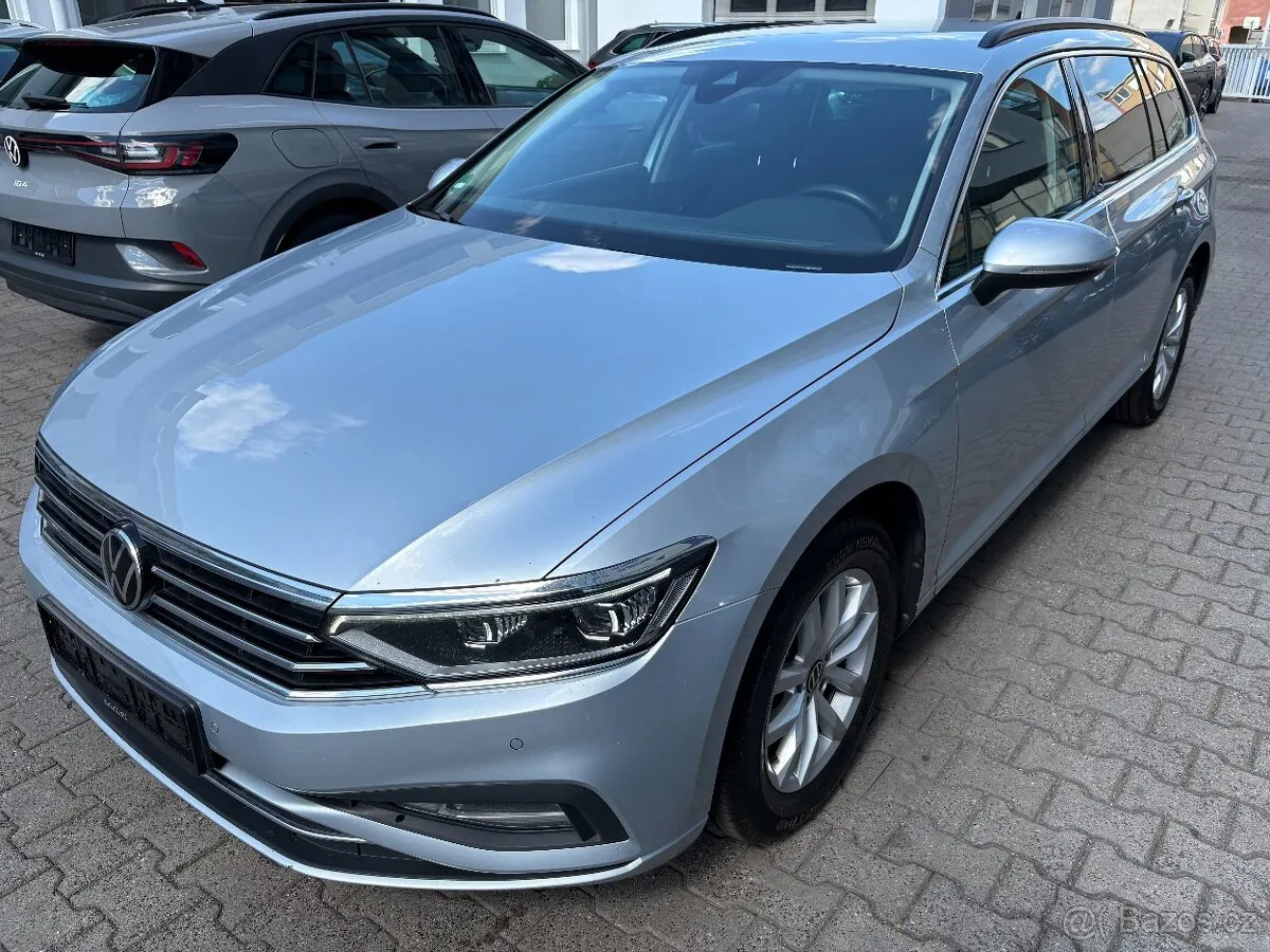 Volkswagen Passat 2022 photo 3