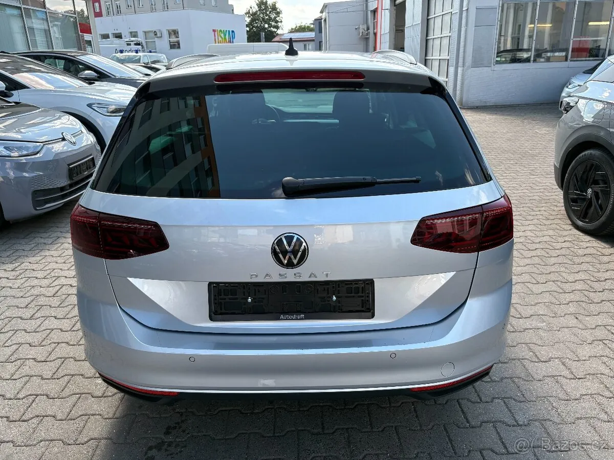 Volkswagen Passat 2022 photo 5