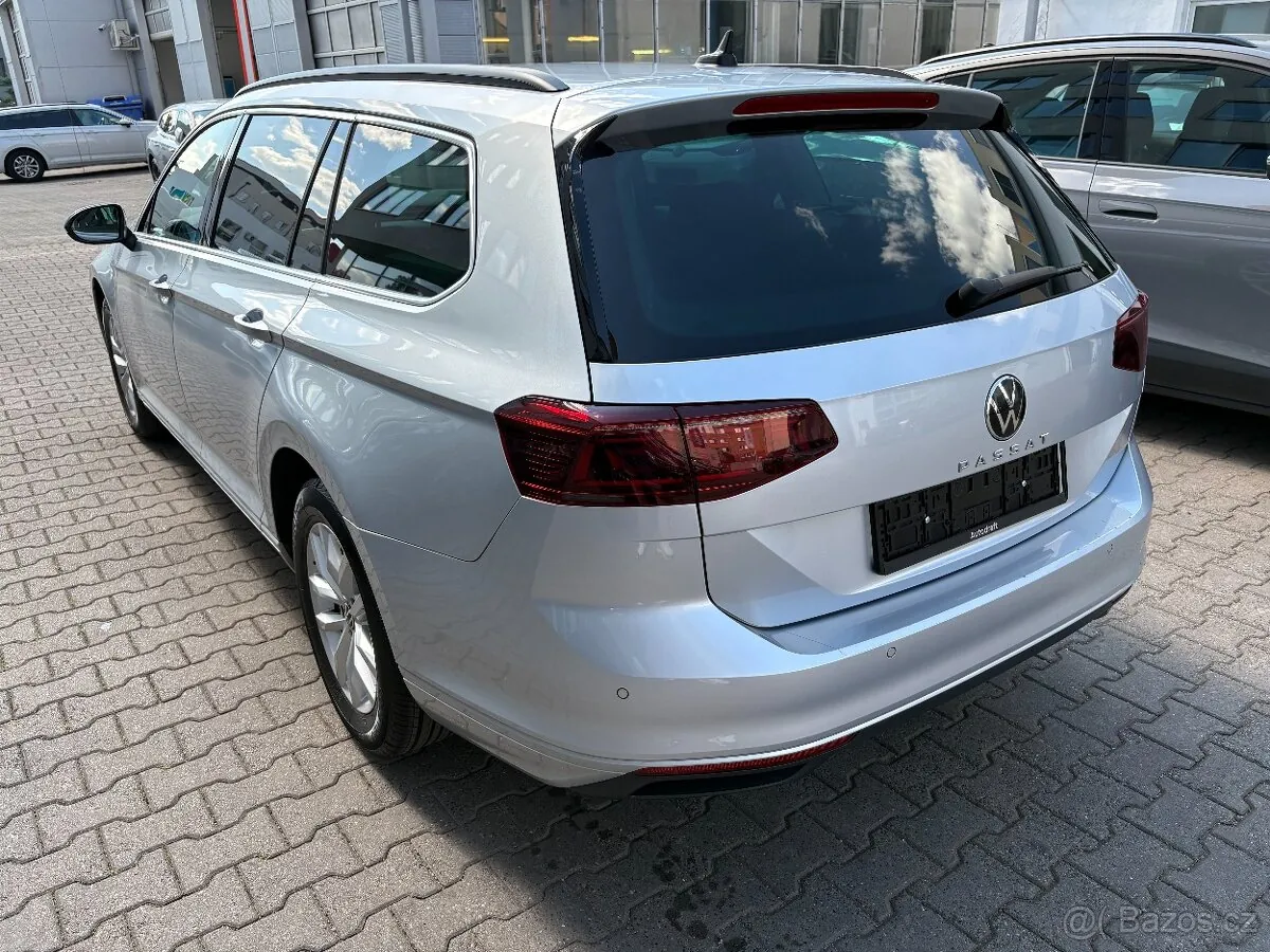 Volkswagen Passat 2022 photo 4