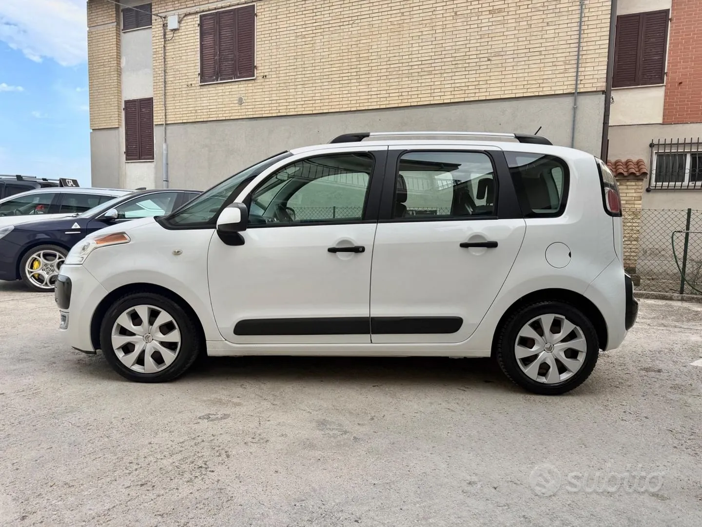 Citroen C3 Picasso 2012 photo 3