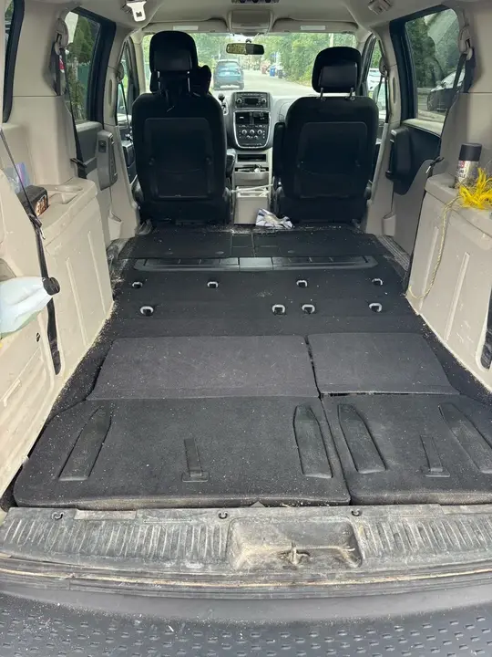 Dodge Grand Caravan 2013 photo 2
