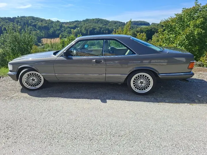 Mercedes-Benz S-Class 1985 photo 2