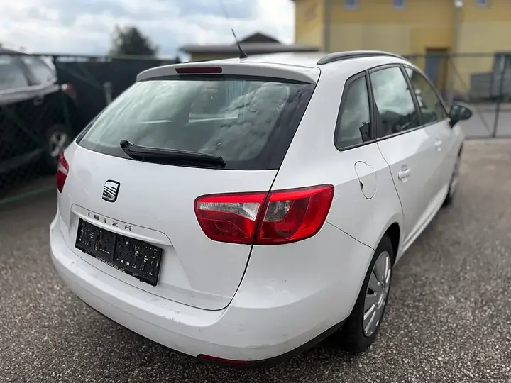 Seat Ibiza 2012 photo 3