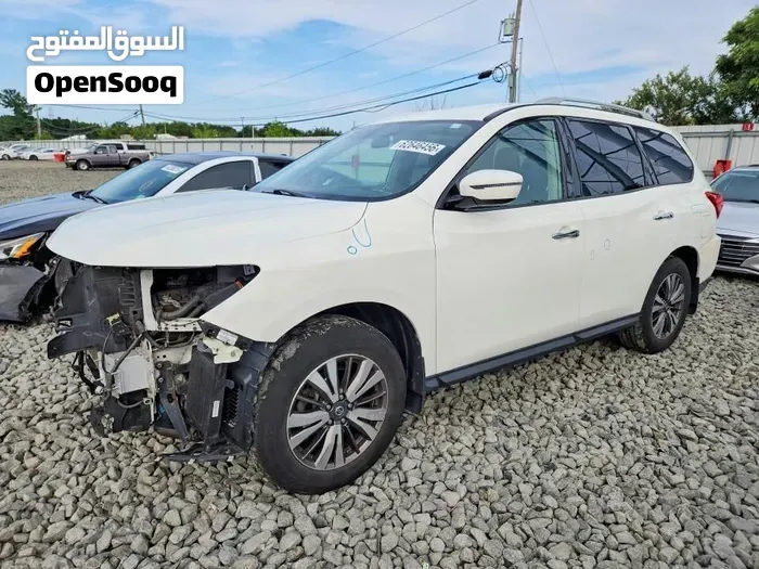 Nissan Pathfinder 2019 photo 2