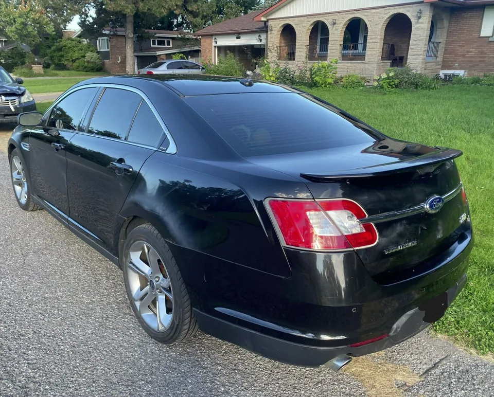 Ford Taurus 2010 photo 5