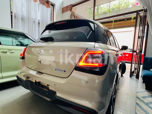 Suzuki Swift 2024 photo 5