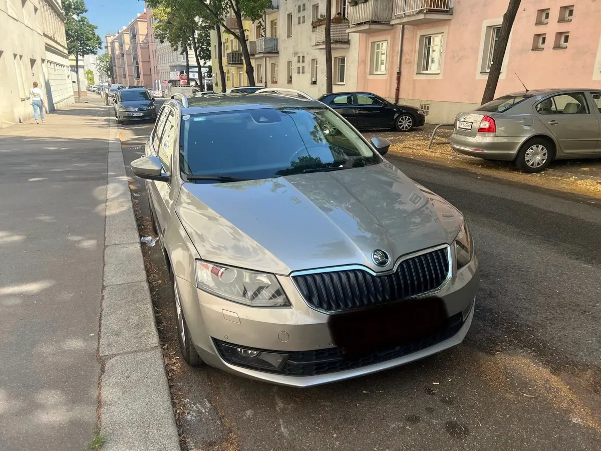 Skoda Octavia 2015 photo 2