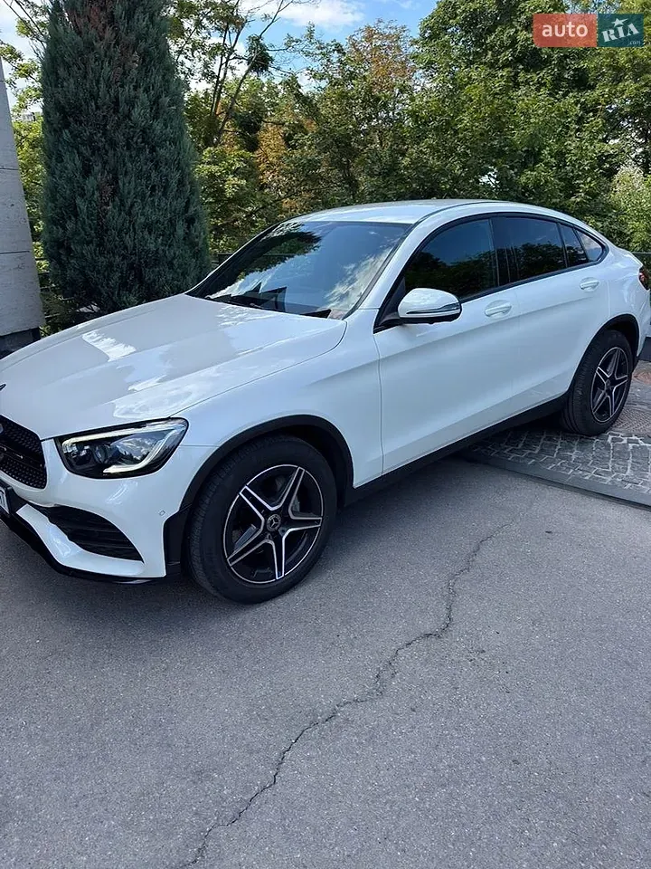 Mercedes-Benz Glc-Class 2020 photo 2