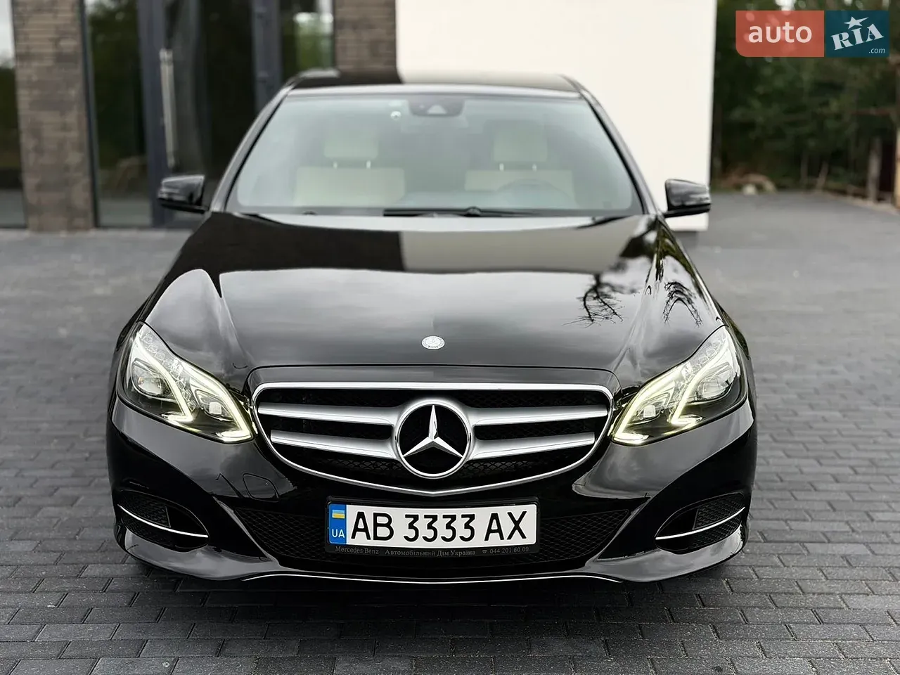 Mercedes-Benz E-Class 2013 photo 3