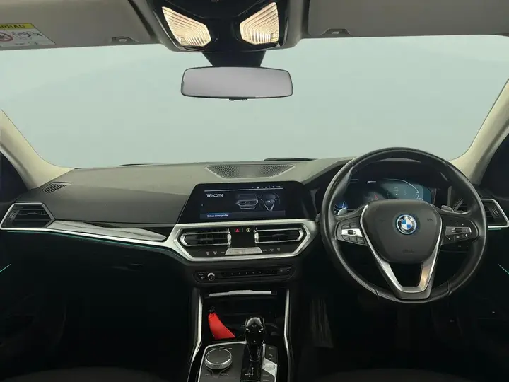 BMW 3 Series 2021 photo 4