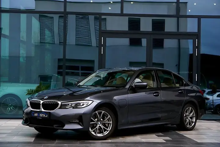 BMW 330E