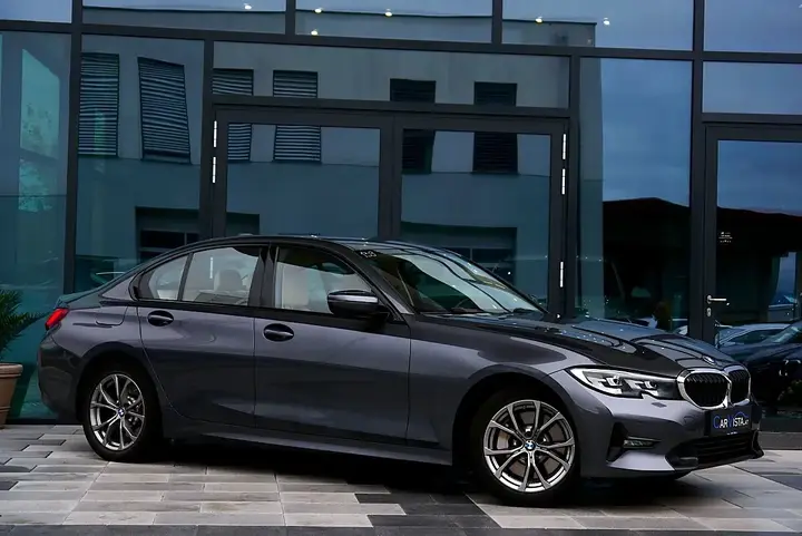 BMW 330E 2020 photo 3