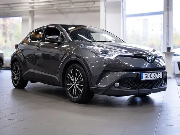 Toyota C-Hr 2018 photo 2