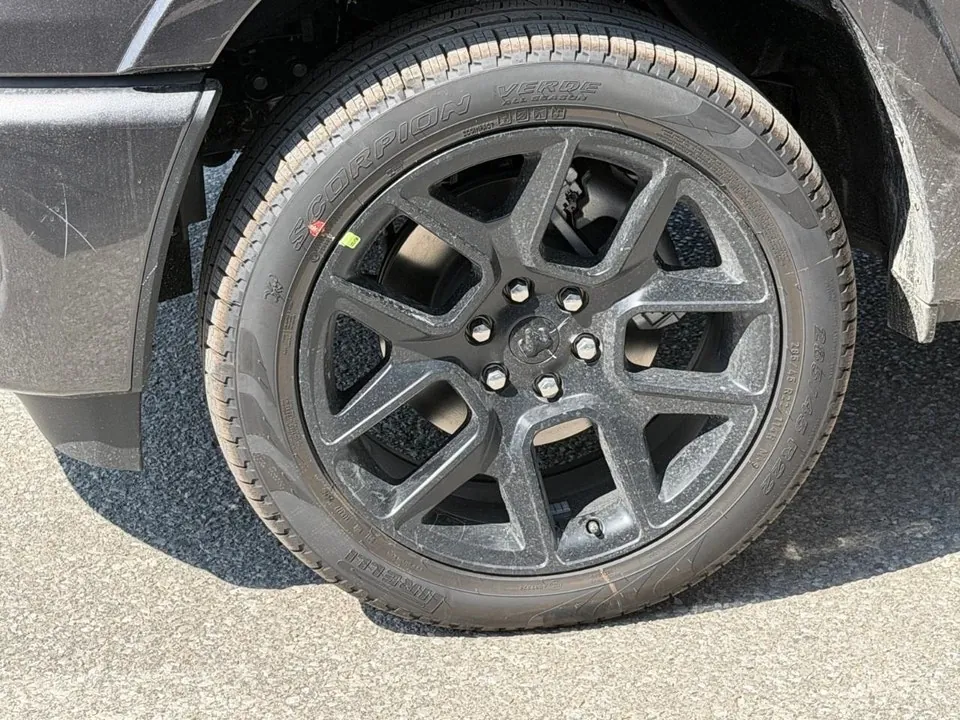Ram 1500 Laramie 2026 photo 4