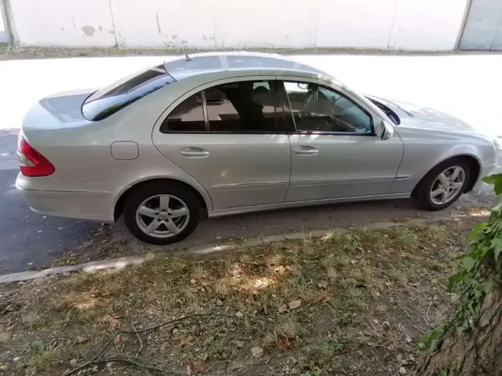 Mercedes-Benz E-Class 2007 photo 3