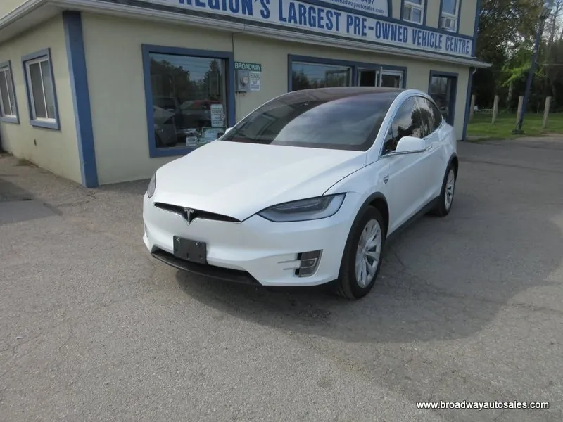 Tesla Model X 2020 photo 2