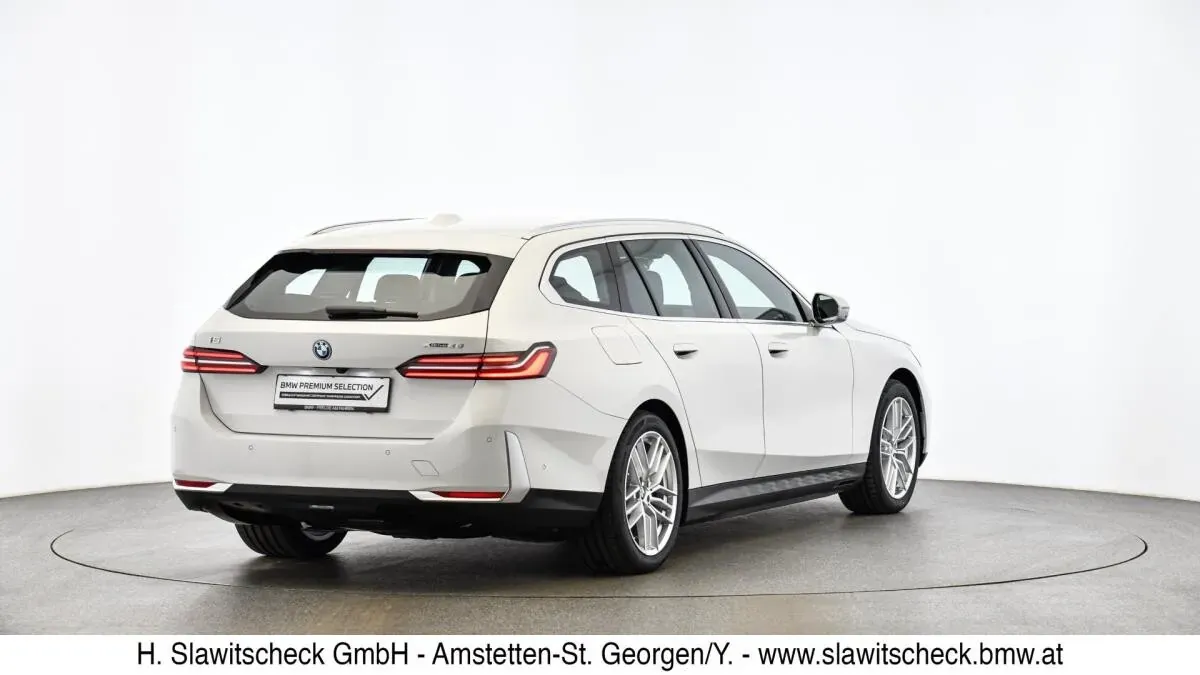 BMW I5 2025 photo 3