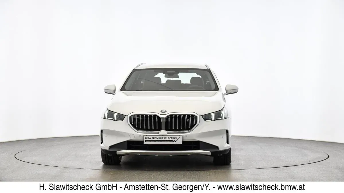 BMW I5 2025 photo 2