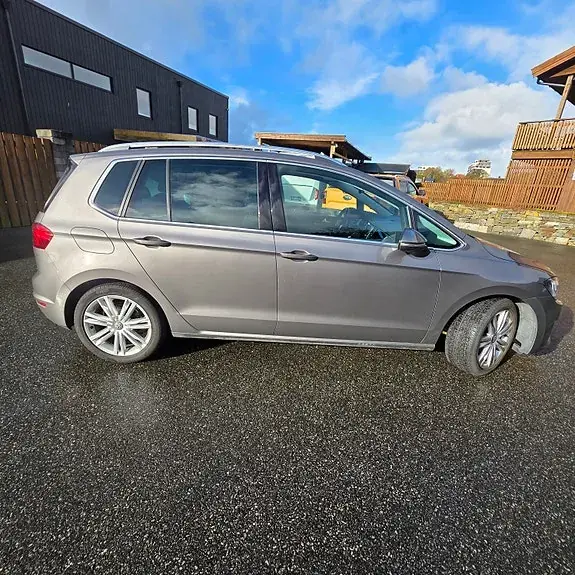 Volkswagen Golf Sportsvan 2015 photo 4