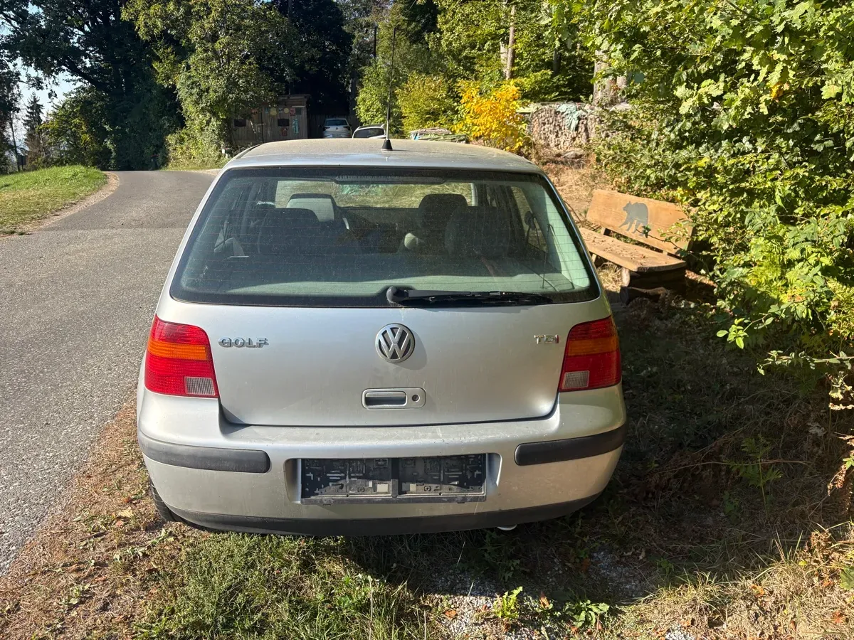 Volkswagen Golf 2001 photo 3