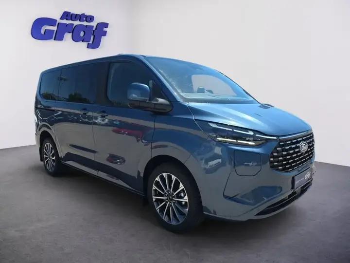 Ford Tourneo photo 2