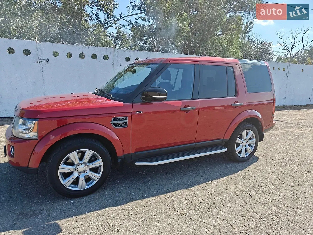 Land Rover Discovery 2015 photo 2